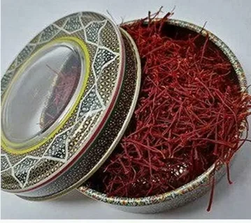 تصویر 2 از زعفران کادویی لوکس با بسته‌ بندی شیک و مناسب هدیه و سوغات